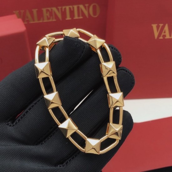 Limited number limit bracelet 2023SS VALENTINO Valentino Limited number limit bracelet 2023SS VALENTINO Valentino
